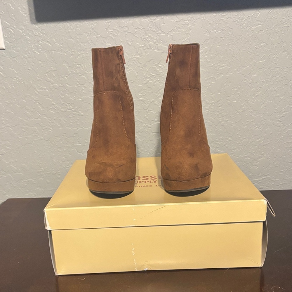 Mossimo Supply Co. Tan Heeled Boots